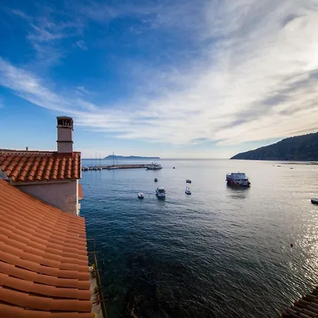 Martina Apartment Komiža